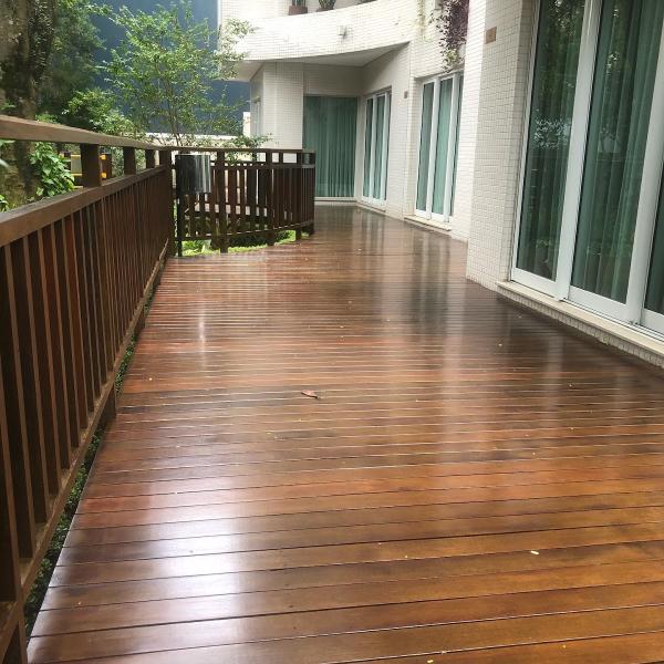 Eagles Floors. LLC