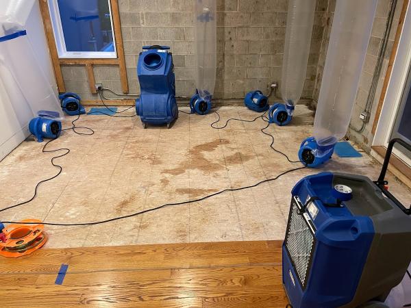 TAR Roofing Inc