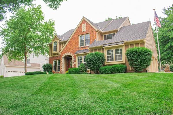 Scenic Lawns & Hardscapes