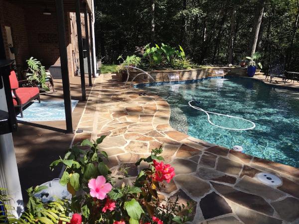 United Poolscapes