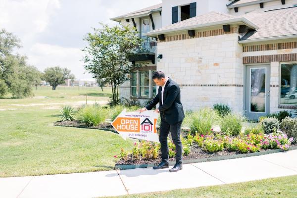 Carlos Cruz Realtor With Cruz Home Group