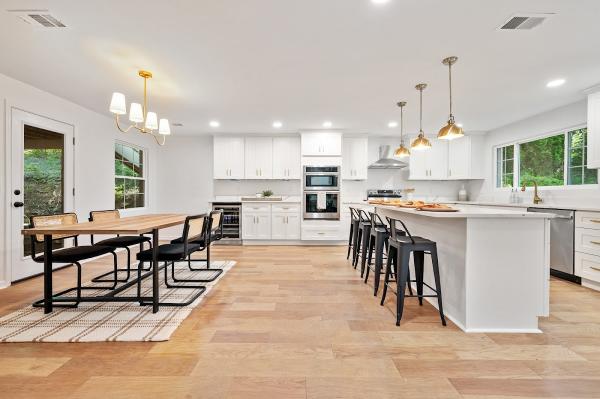 Home & Hue Staging & Interior Design