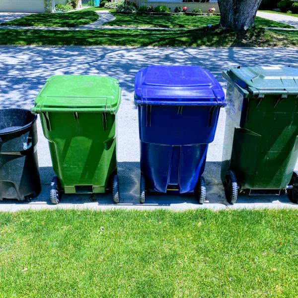 Clean Cans & Powerwashing