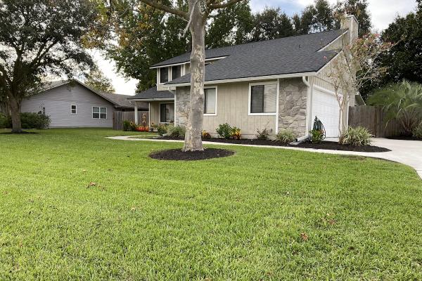 Lawns By Saint John