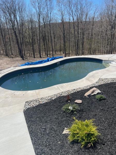 D & L Pools LLC