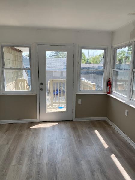 Lexi Floors LLC