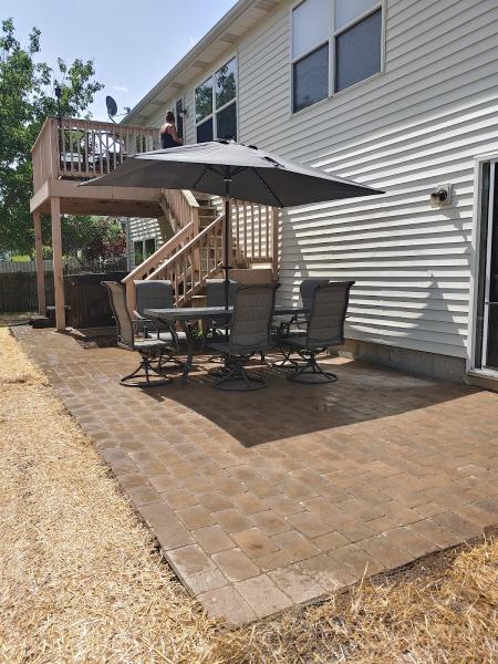 Lindstrom Landscaping & Design