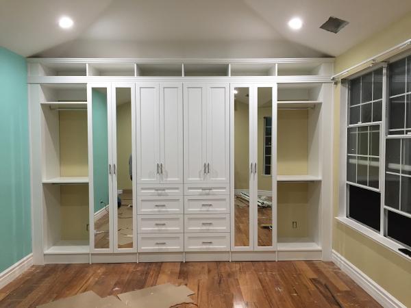 S & S Cabinets and Closets
