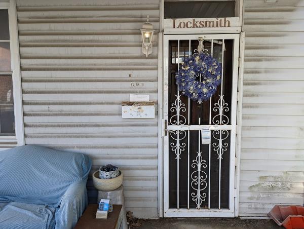 Laurel's Lock Shop