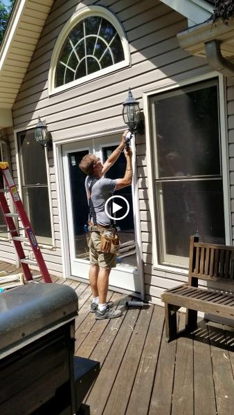 Housworth Roofing & Construction