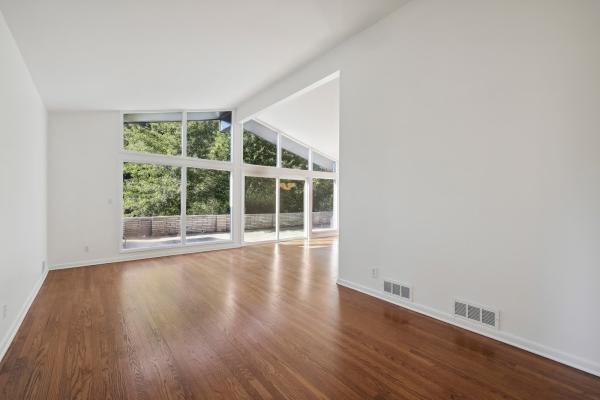 Checkmate Flooring
