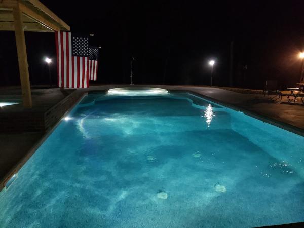 Backyard Oasis Pools and Construction
