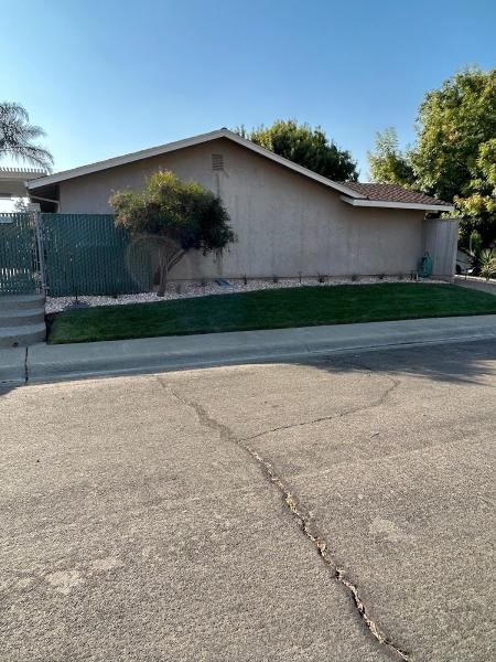 Fuentes Landscape & Maintenance Inc