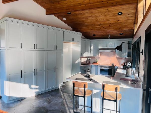 A & E Cabinets