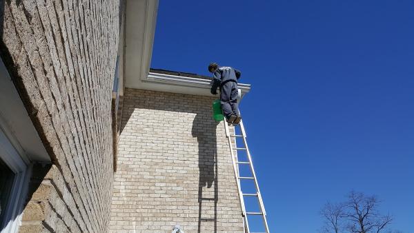 Bren-Mark Window & Gutter Cleaning