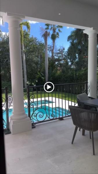 Gerardo Gonzalez at Douglas Elliman