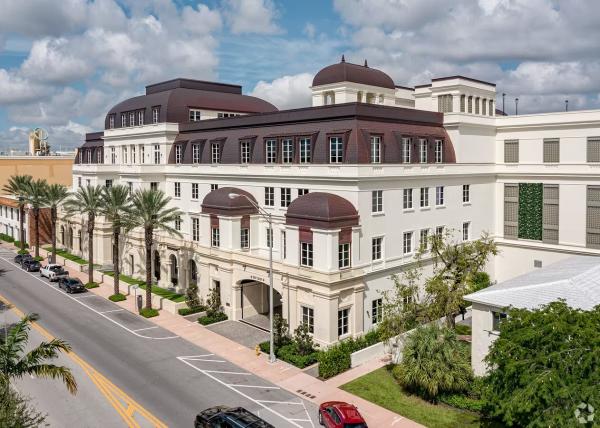 Gerardo Gonzalez at Douglas Elliman