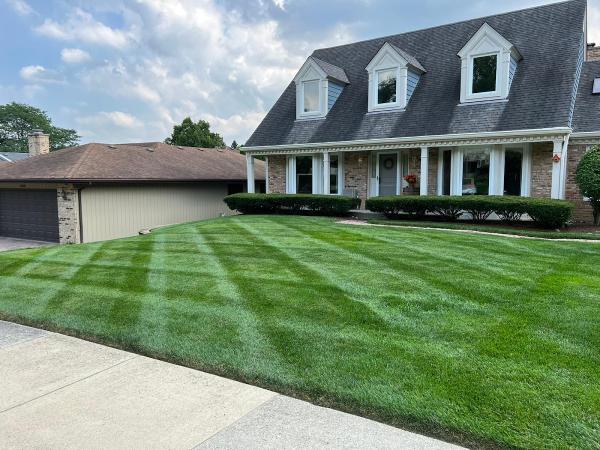 Lou's Lawn Care