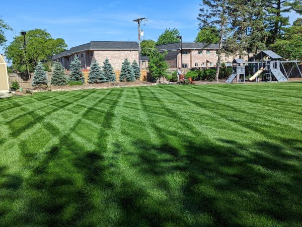Lou's Lawn Care