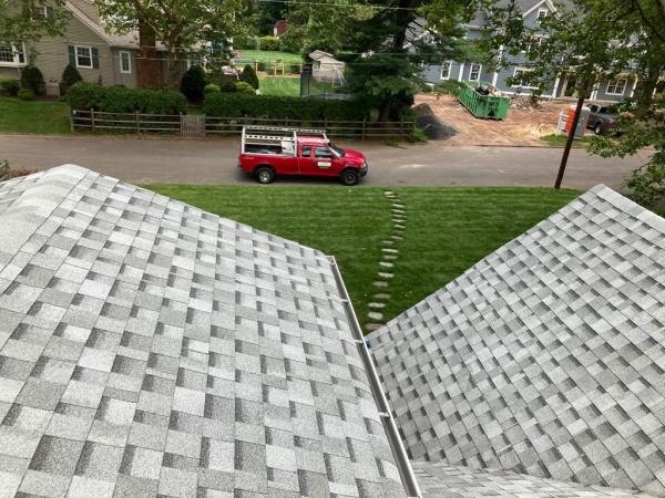 M&M Roofing Corporation