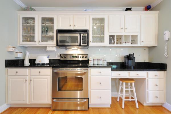 T & M Cabinet Refacing