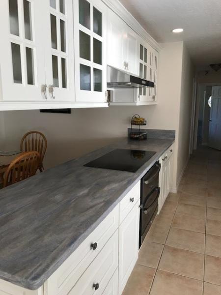 Custom Kitchens & Cabinets
