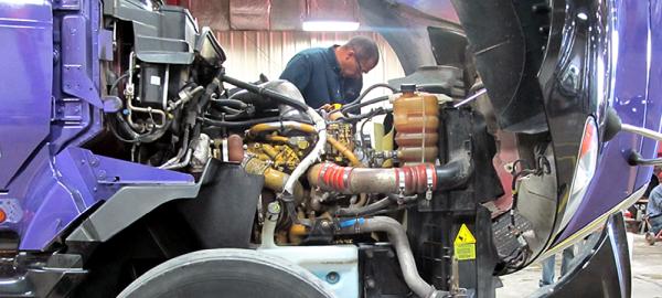 Mobile Semi Truck & Trailer Repair (2