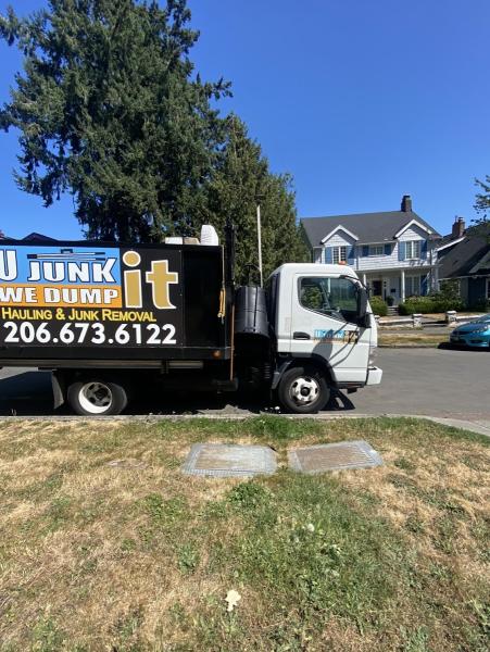 U Junk IT WE Dump IT