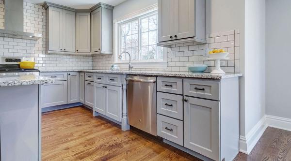 Discount Custom Cabinets