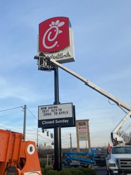 Eleas Sign & Crane Service