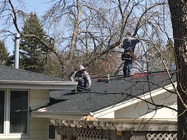 J Robert Roofing