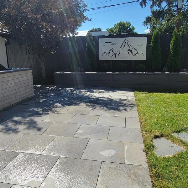 Tierra Landscape and Concrete
