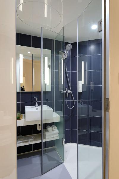 Dr. Bathtub