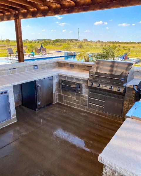 Hillman Outdoor Living