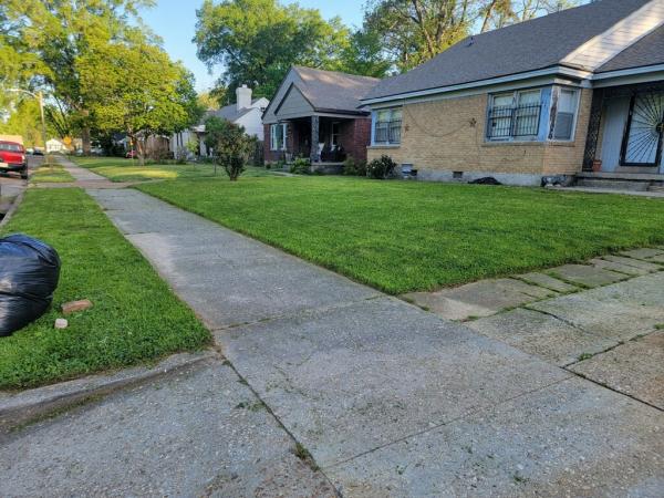 Harwell's Lawn Services & More