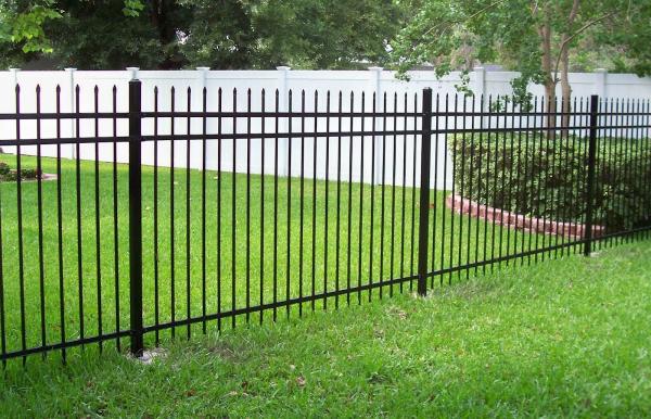 Level Fence