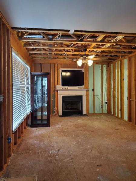 Construction & Roofing By Duraclean Fire & Water Restoration Inc
