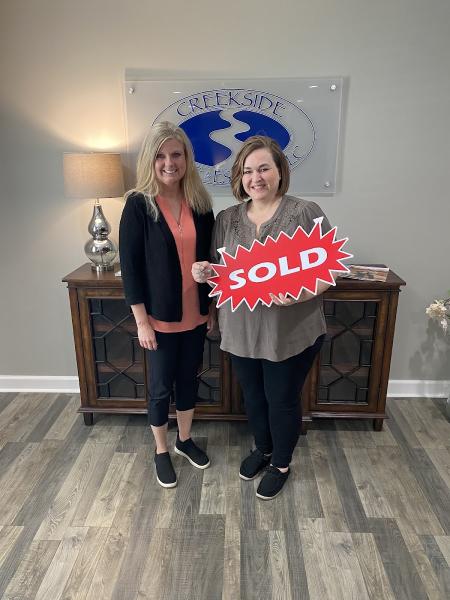 Jessalynn Evenhouse Realtor Benchmark Realty LLC