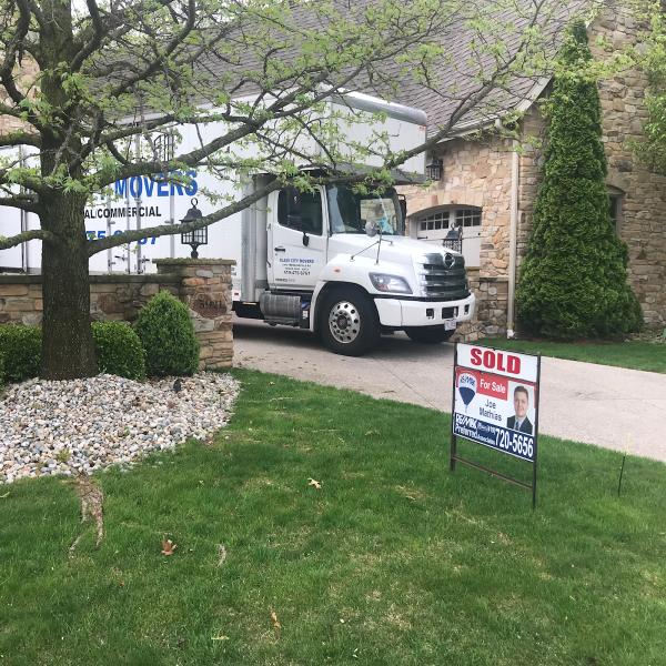 Glass City Movers