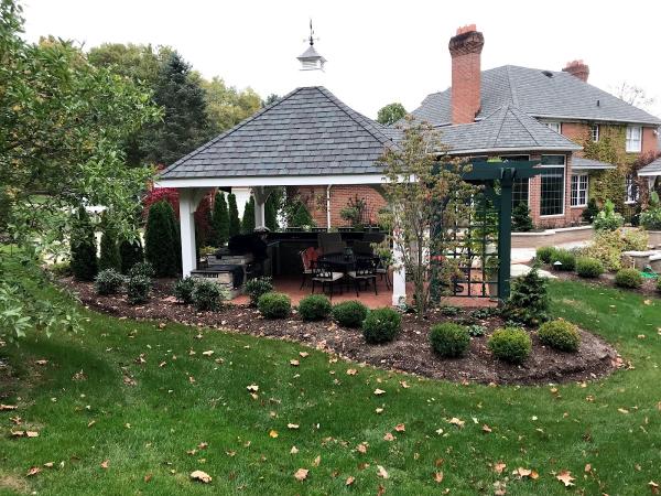 Lucas Landscaping & Nursery