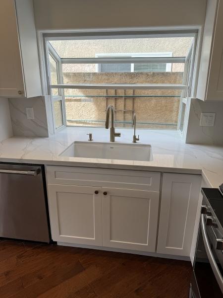 California Tile & Stone