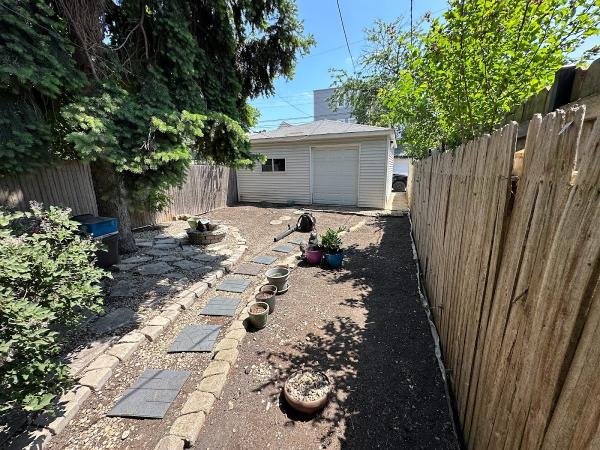 Chicago Lawn Pros Inc.