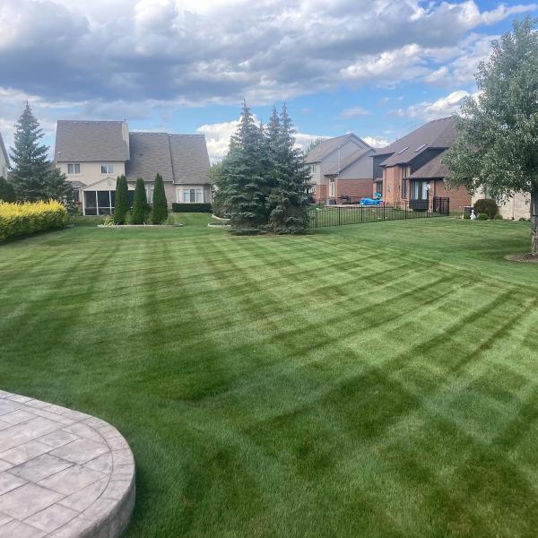 Big Lakes Lawncare LLC