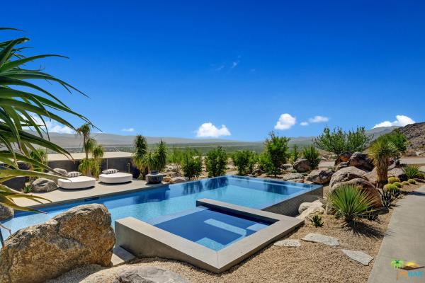 Melo's Pools and Outdoors
