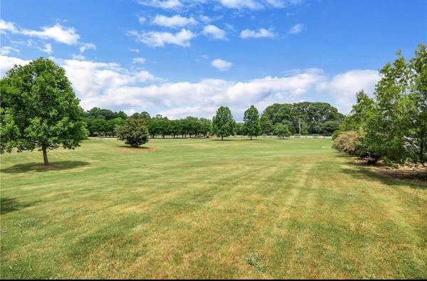 Mowtown Lawn Care