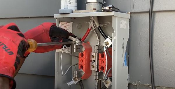 MWO Electrician Des Plaines