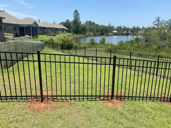 Top Knotch Fence