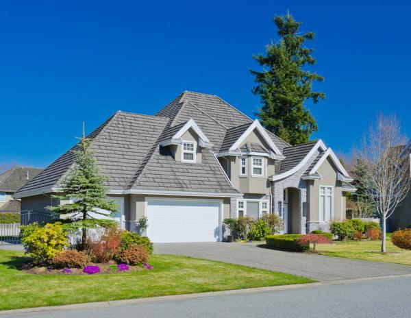 Woodberg Roofing and Restoration