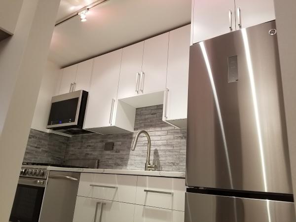 Instile Cabinet Outlet
