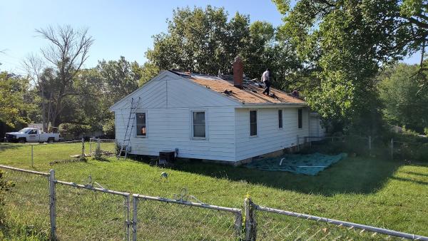 D & R Roofing Inc